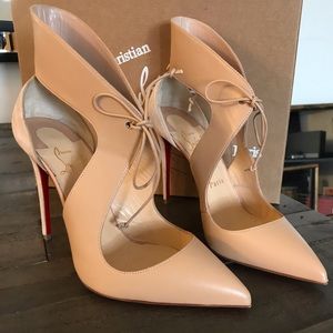 Authentic CHRISTIAN LOUBOUTIN Nude Pumps